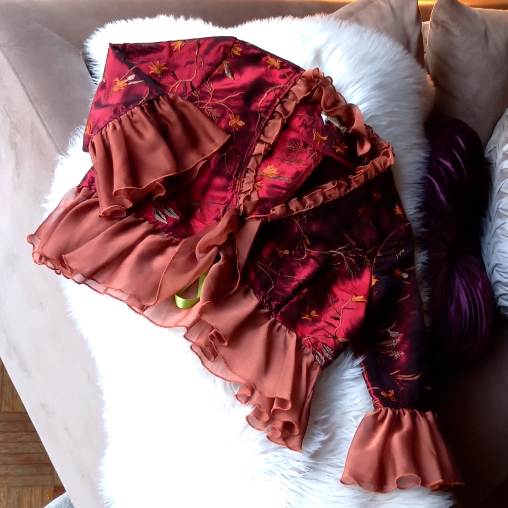 Embroiderd Ruffled jacket  💝 boho chique